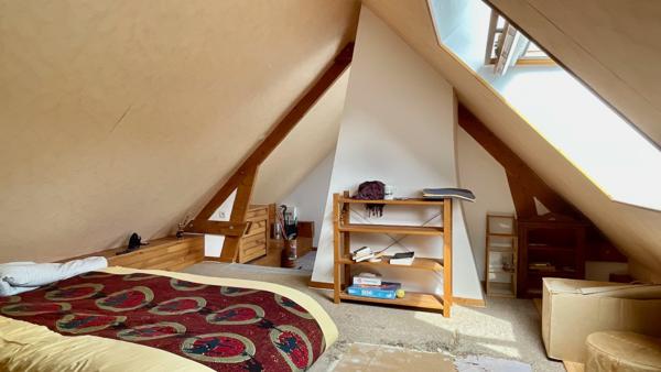 Maison
                                                                                                                                                                                                                                                                                                                        6 pièce(s)                                                                                                                                                                                                          3 chambre(s)                                                                                                                                                                                                          105  m²