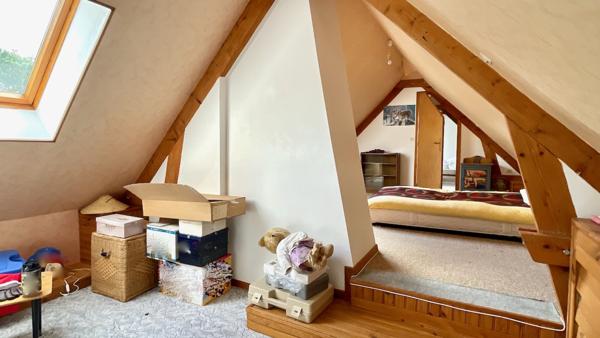 Maison
                                                                                                                                                                                                                                                                                                                        6 pièce(s)                                                                                                                                                                                                          3 chambre(s)                                                                                                                                                                                                          105  m²