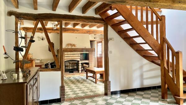 Maison
                                                                                                                                                                                                                                                                                                                        6 pièce(s)                                                                                                                                                                                                          3 chambre(s)                                                                                                                                                                                                          105  m²