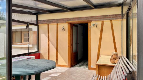 Maison
                                                                                                                                                                                                                                                                                                                        6 pièce(s)                                                                                                                                                                                                          3 chambre(s)                                                                                                                                                                                                          105  m²