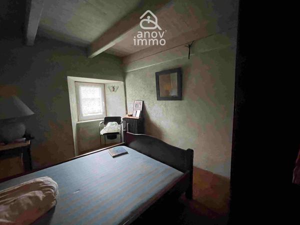 Maison de village
                                                                                                                                                                                                                                                                                                                        4 pièce(s)                                                                                                                                                                                                          3 chambre(s)                                                                                                                                                                                                          89  m²