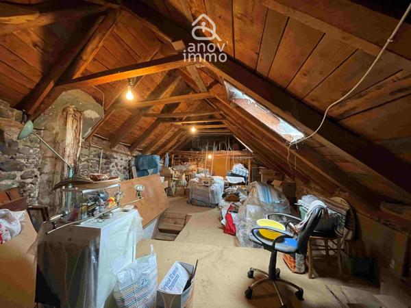 Maison de village
                                                                                                                                                                                                                                                                                                                        4 pièce(s)                                                                                                                                                                                                          3 chambre(s)                                                                                                                                                                                                          89  m²
