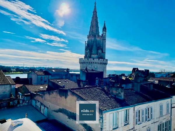 APPARTEMENT T2 EN DUPLEX AVEC TERRASSE ET ROOFTOP - LA ROCHELLE