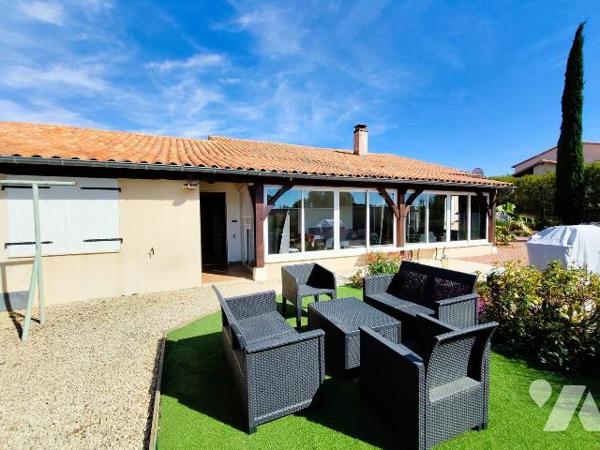A 4 minutes du centre de Chauvigny, Belle maison de plain-pied d'environ 93 m² parfaitement ent...