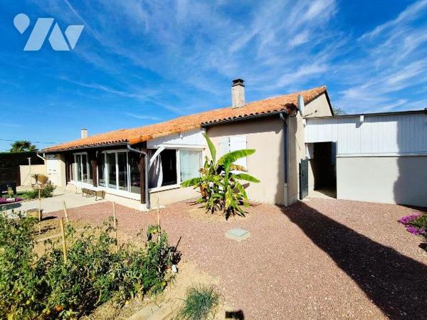 A 4 minutes du centre de Chauvigny, Belle maison de plain-pied d'environ 93 m² parfaitement ent...