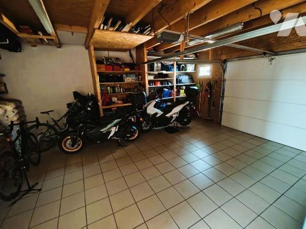 A 4 minutes du centre de Chauvigny, Belle maison de plain-pied d'environ 93 m² parfaitement ent...