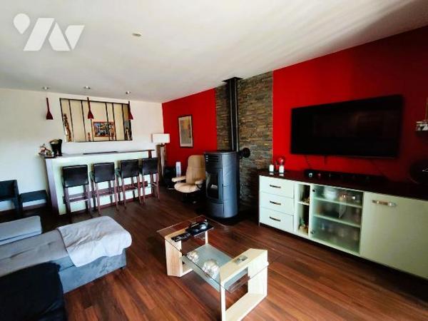 A 4 minutes du centre de Chauvigny, Belle maison de plain-pied d'environ 93 m² parfaitement ent...