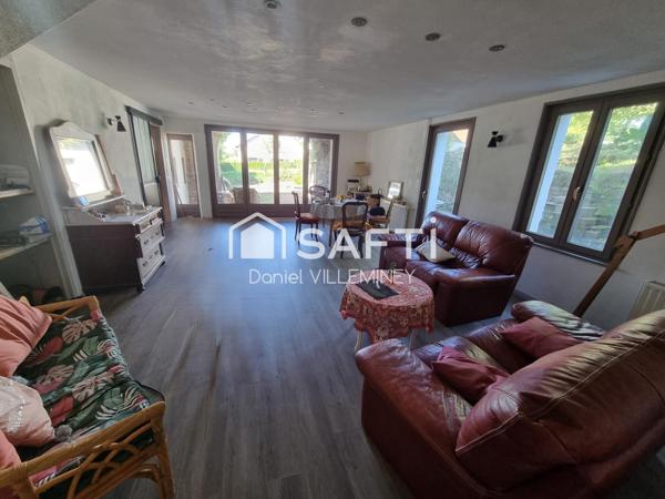 Maison ancienne rénové avec un grand terrain