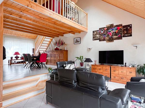 Maison avec vie de plain-pied au coeur du Lac de Maine, accès direct coulée verte