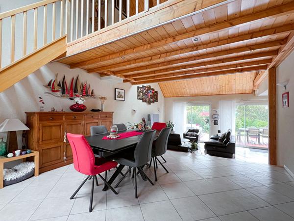 Maison avec vie de plain-pied au coeur du Lac de Maine, accès direct coulée verte