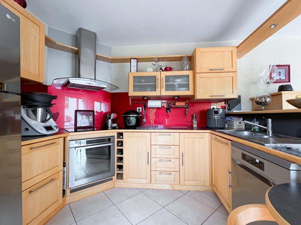 Maison avec vie de plain-pied au coeur du Lac de Maine, accès direct coulée verte