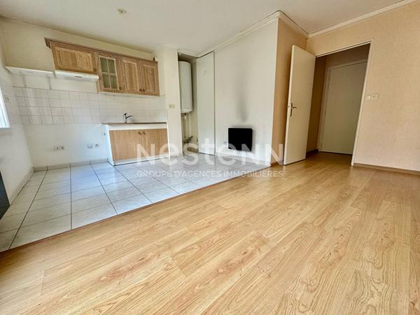 Appartement 2 pièces en rez-de-jardin avec stationnement à Étampes