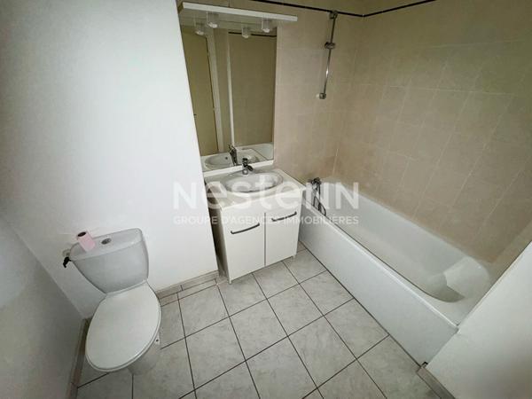 Appartement 2 pièces en rez-de-jardin avec stationnement à Étampes