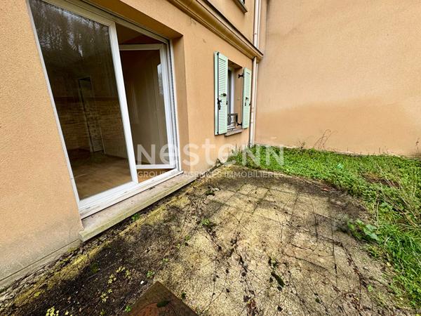Appartement 2 pièces en rez-de-jardin avec stationnement à Étampes