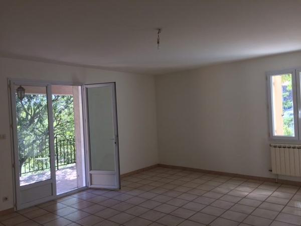 Maison avec jardin clos et garage