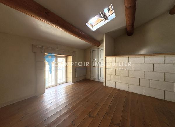 Maison de village
                                                                                                                                                                                                                                                                                                                        2 pièce(s)                                                                                                                                                                                                          1 chambre(s)                                                                                                                                                                                                          34  m²