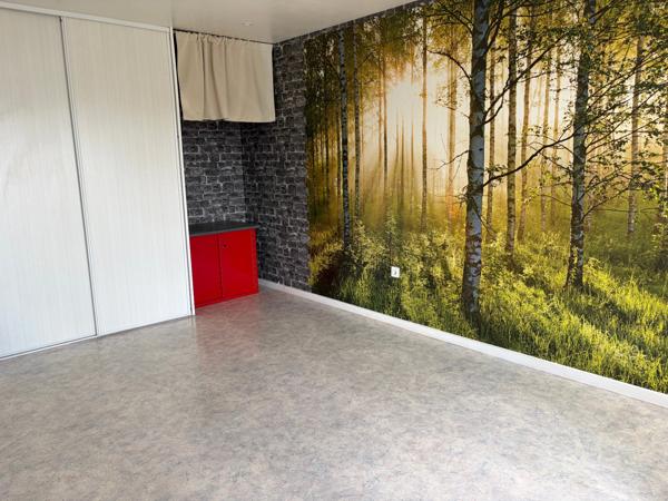 LA ROCHE SUR YON (85000) APPARTEMENT T2 / 53 M² AVEC LOGGIA CAVE ET STATIONNEMENT PRIVATIF AU 3EME SUR 3
