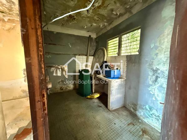 Immeuble dans le bourg local commercial et appartement