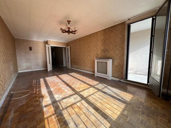 Appartement 3 Pièces Traversant à Rénover