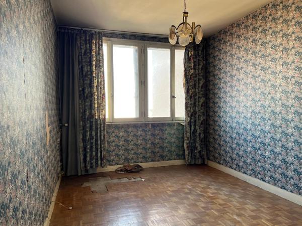 Appartement 3 Pièces Traversant à Rénover