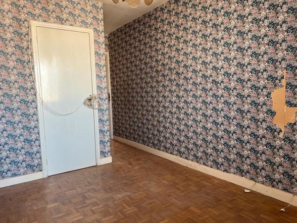 Appartement 3 Pièces Traversant à Rénover