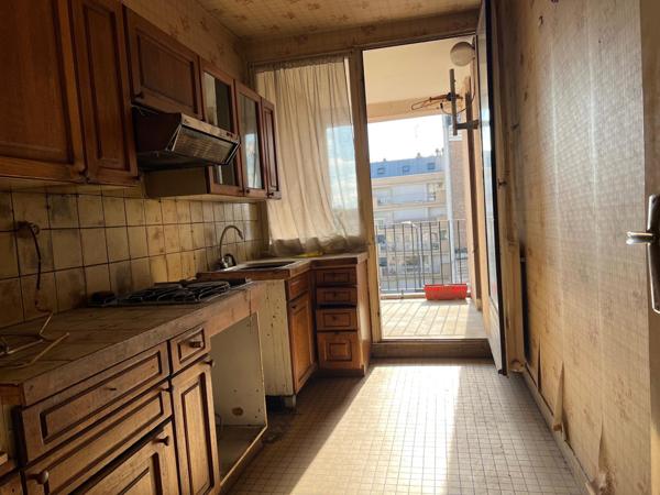 Appartement 3 Pièces Traversant à Rénover