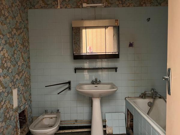 Appartement 3 Pièces Traversant à Rénover