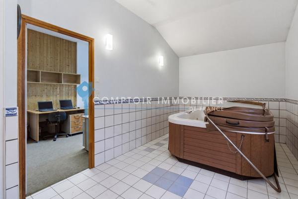 Maison
                                                                                                                                                                                                                                                                                                                        7 pièce(s)                                                                                                                                                                                                          4 chambre(s)                                                                                                                                                                                                          171  m²