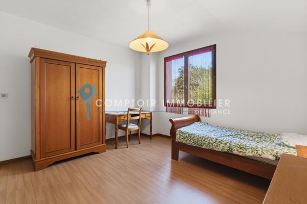 Maison
                                                                                                                                                                                                                                                                                                                        7 pièce(s)                                                                                                                                                                                                          4 chambre(s)                                                                                                                                                                                                          171  m²