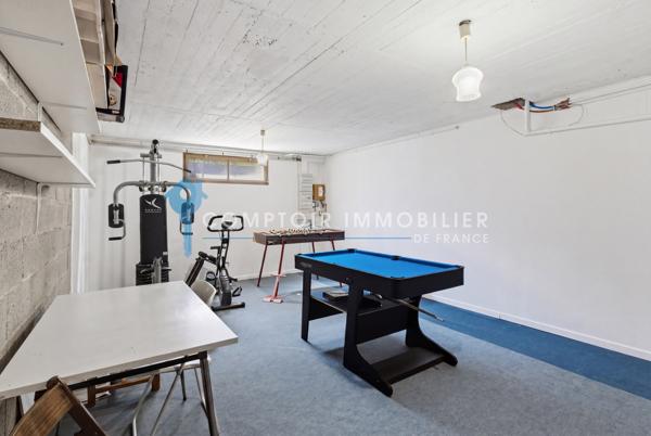 Maison
                                                                                                                                                                                                                                                                                                                        7 pièce(s)                                                                                                                                                                                                          4 chambre(s)                                                                                                                                                                                                          171  m²