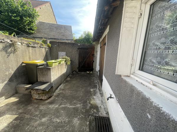 Vente Maison52 m² - 2 Pièces - LIGNIERES (18160)