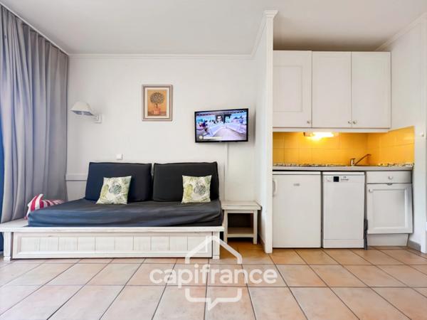 appartement REZ de JARDIN,résidence du lac, 31 m2, chambre ouverte, grande salle de douche, rangements, cave collective.