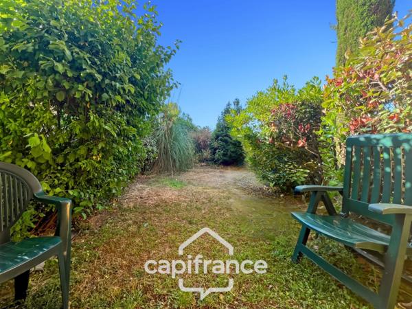 appartement REZ de JARDIN,résidence du lac, 31 m2, chambre ouverte, grande salle de douche, rangements, cave collective.