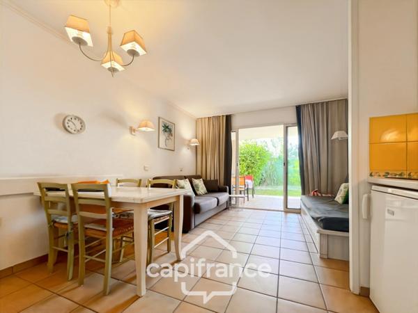 appartement REZ de JARDIN,résidence du lac, 31 m2, chambre ouverte, grande salle de douche, rangements, cave collective.