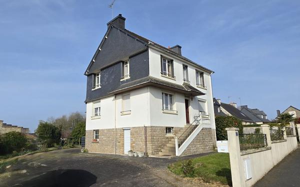 Maison à vendre    7 pièces •  Plémet