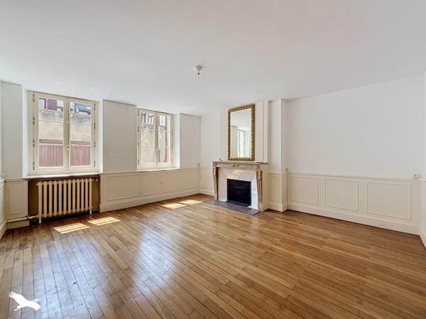 Maison à vendre 310 000 € Bourges 6 p 137 m² DPE D