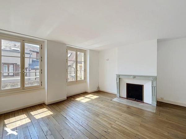 Maison à vendre 310 000 € Bourges 6 p 137 m² DPE D
