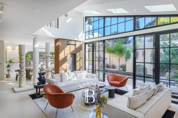 Sanary-sur-Mer, Loft 4 Chambres -  280 m² à vendre