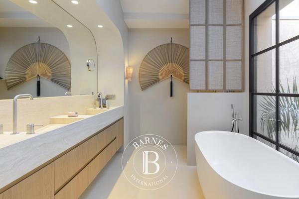 Sanary-sur-Mer, Loft 4 Chambres -  280 m² à vendre