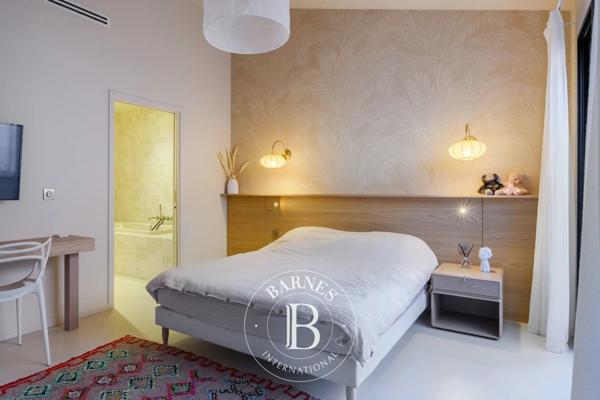 Sanary-sur-Mer, Loft 4 Chambres -  280 m² à vendre