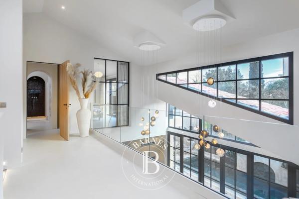 Sanary-sur-Mer, Loft 4 Chambres -  280 m² à vendre