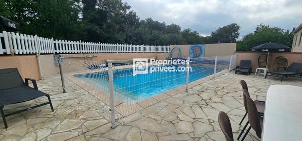 Maison Trouillas 4 pièces de 96 m2 avec jardin et piscine