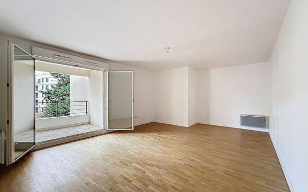 Appartement à vendre    3 pièces • 75 m2 Suresnes