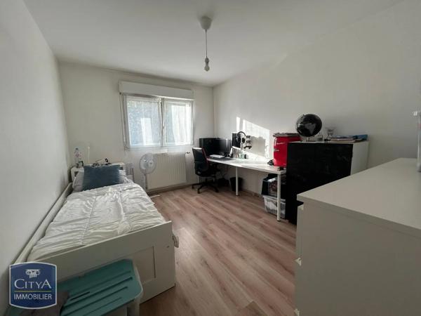 Appartement à louer 3 pièces 69.8m² Metz (57050)