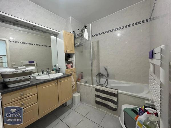 Appartement à louer 3 pièces 69.8m² Metz (57050)
