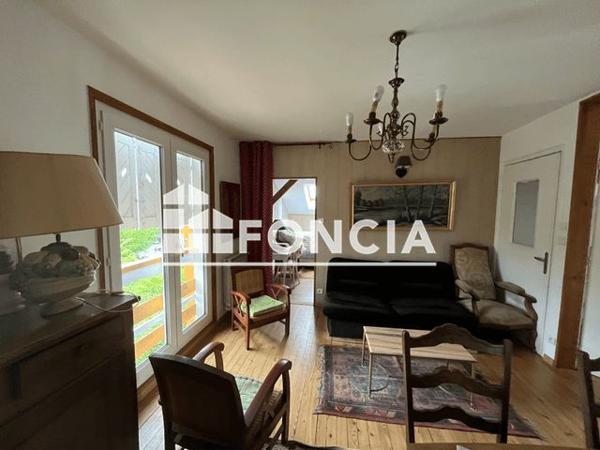 À vendre Maison 8 pièces 259.26 m² - Besançon 25000