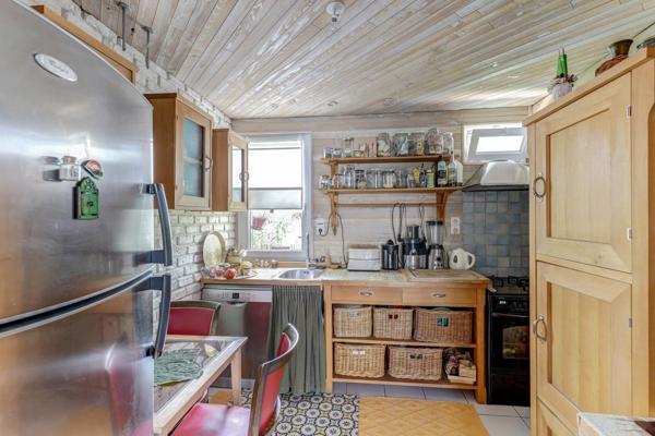 Appartement 3 pièces traversant avec balcon et un garage.