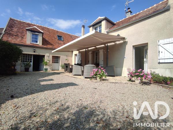 Maison à vendre 9 pièces 224,8 m² Grandpuits-Bailly-Carrois