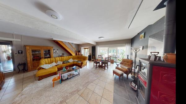 Maison 6 pièces - Terrain clos de plus de 1 000 m2 - Château Gaillard ( proche Toury )