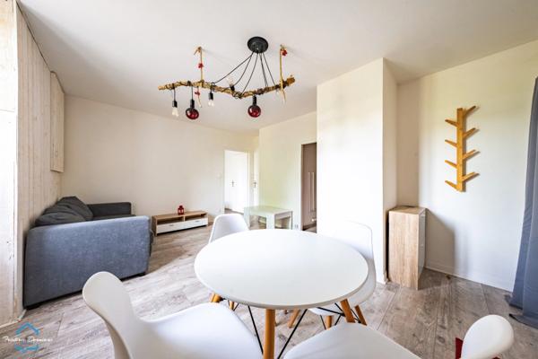 Dpt Côte d'Or (21), à vendre DIJON appartement T2 - Place du 30 Octobre